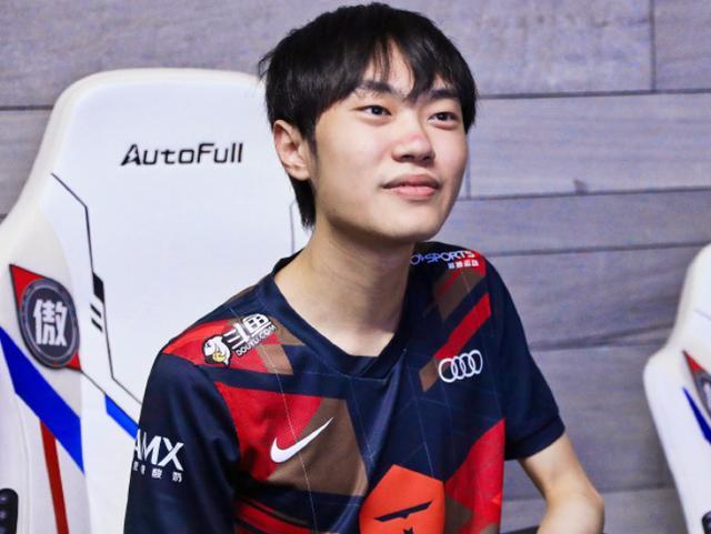 操作往往伴 操作往往伴