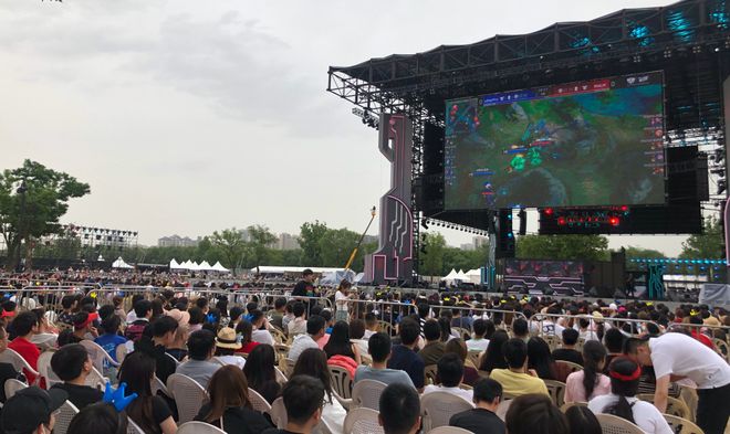 中国选手薛 中国选手薛